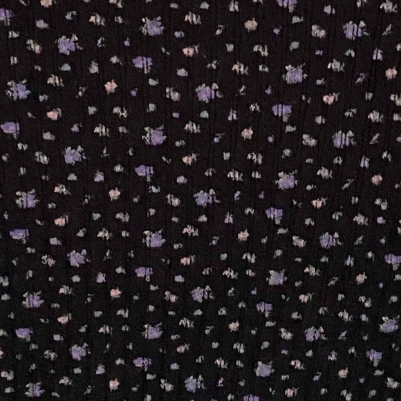 American Eagle Floral Lettuce Trim Top - Picture 4 of 4